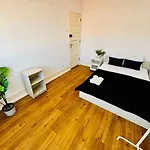 Vandrerhjem Luxury Location